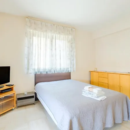 A Quelques Pas De La Roquebrune-Cap-Martin