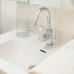 A Quelques Pas De La *